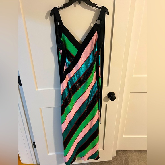 Diane Von Furstenberg one-of-a-kind D-Ring Crossover Sequins & Silk Dress - Picture 4 of 15